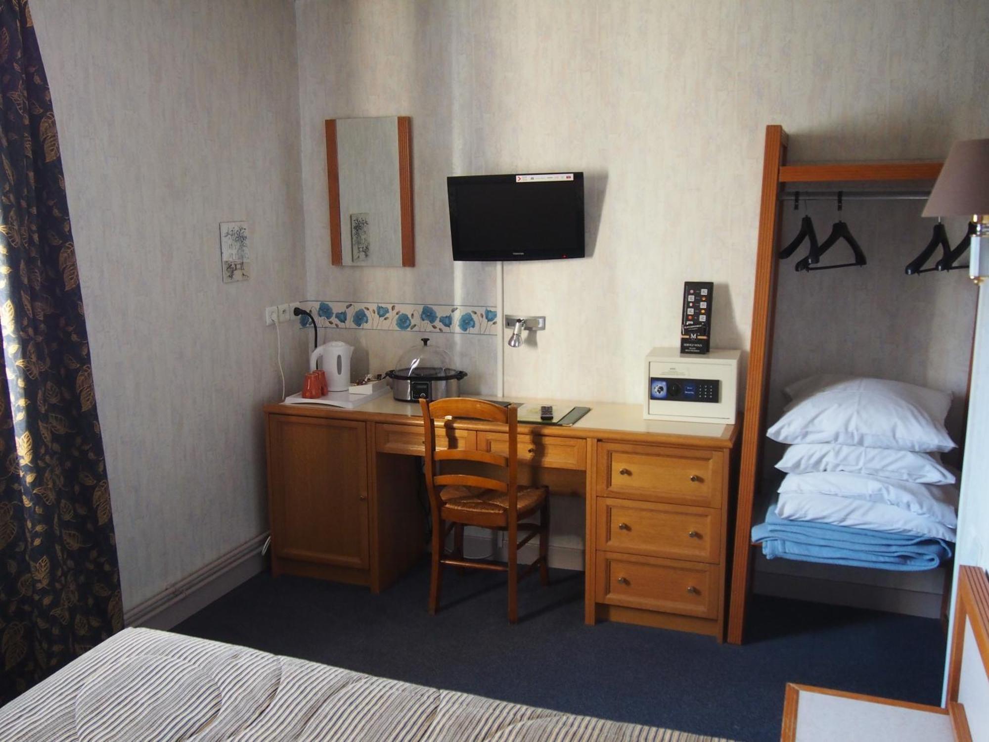 Hotel Val Saint Hilaire Живе Стая снимка