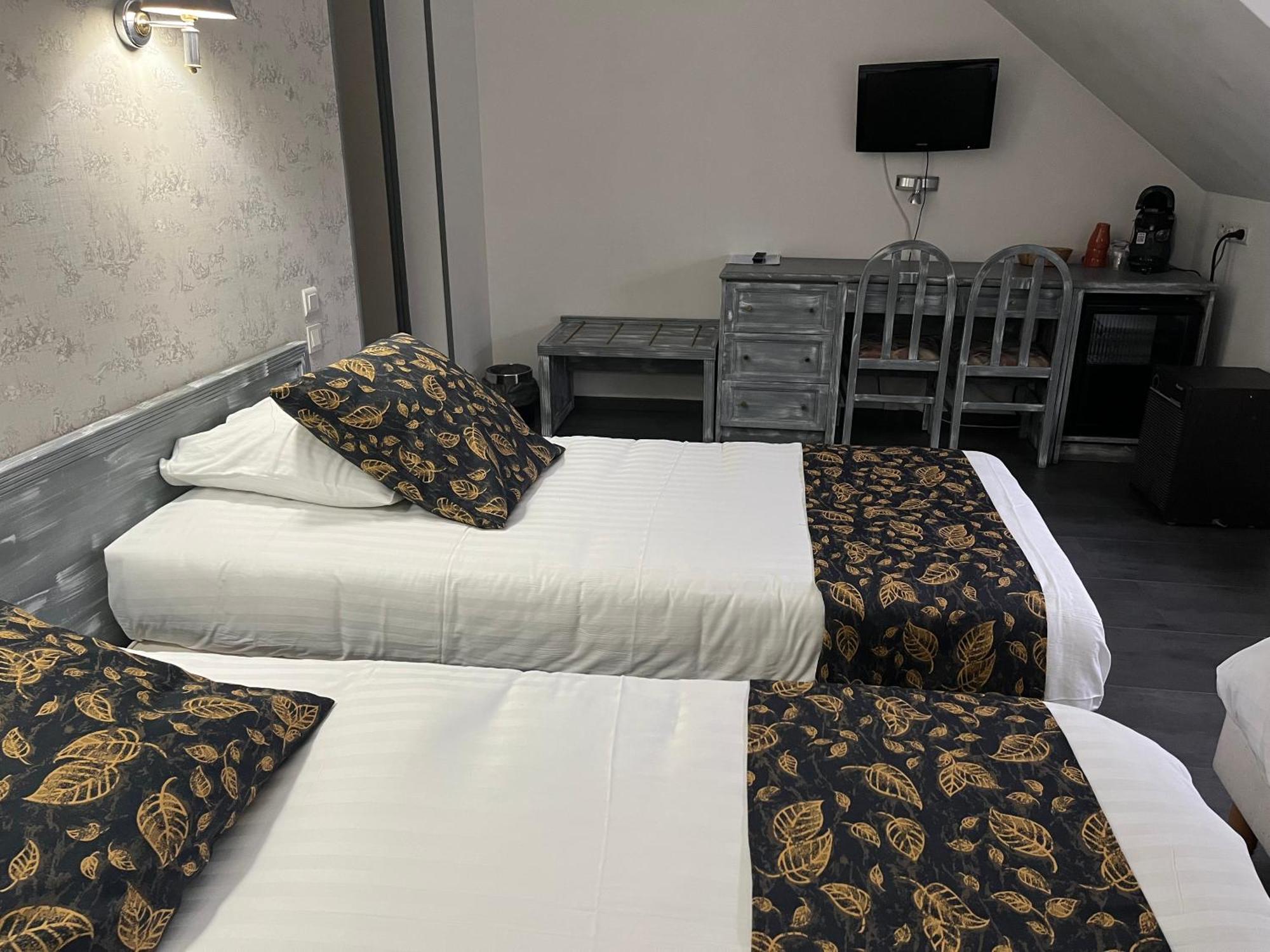 Hotel Val Saint Hilaire Живе Екстериор снимка